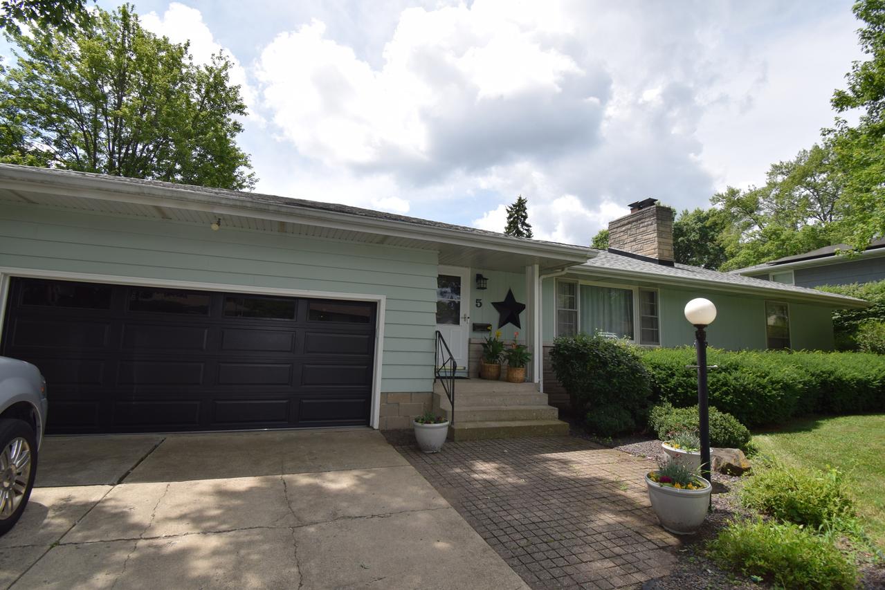 5 Knollcrest Ct., Normal, IL 61761