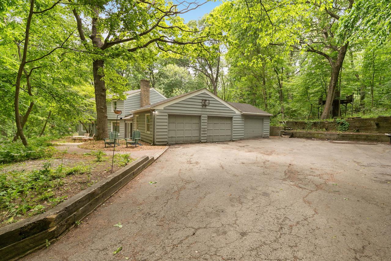36W525 Wild Rose Rd., St. Charles, IL 60174