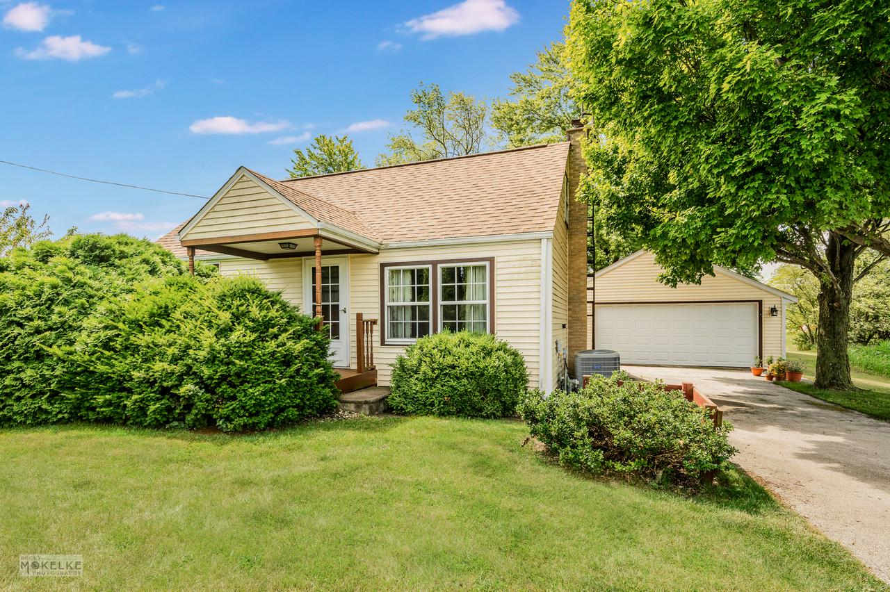 908 E Main St., Newark, IL 60541