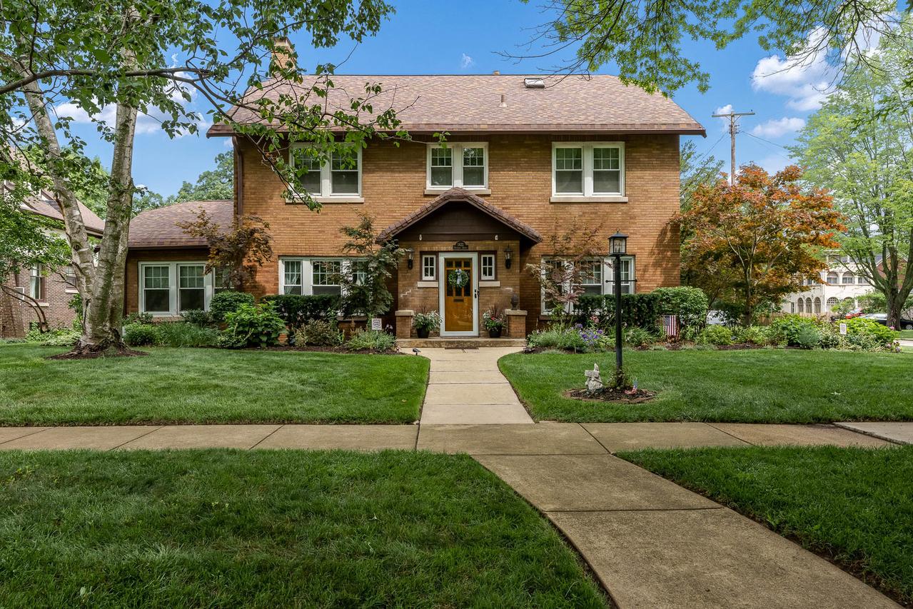 1422 National Ave., Rockford, IL 61103