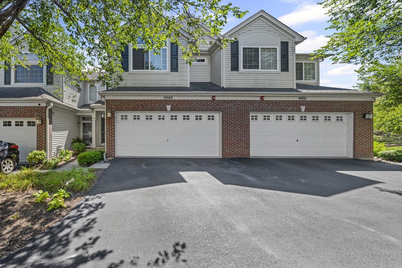 9989 Cummings St., Huntley, IL 60142