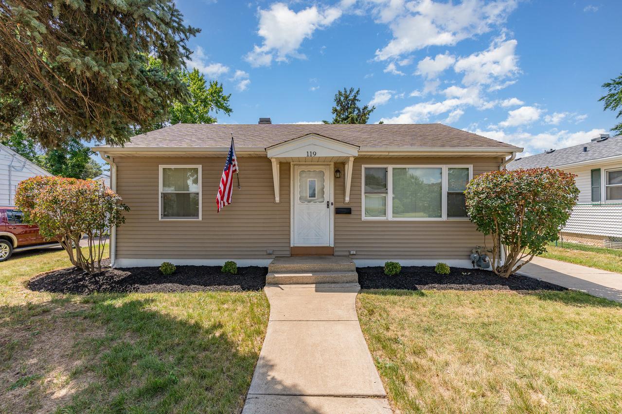 119 Riverside Dr., Montgomery, IL 60538
