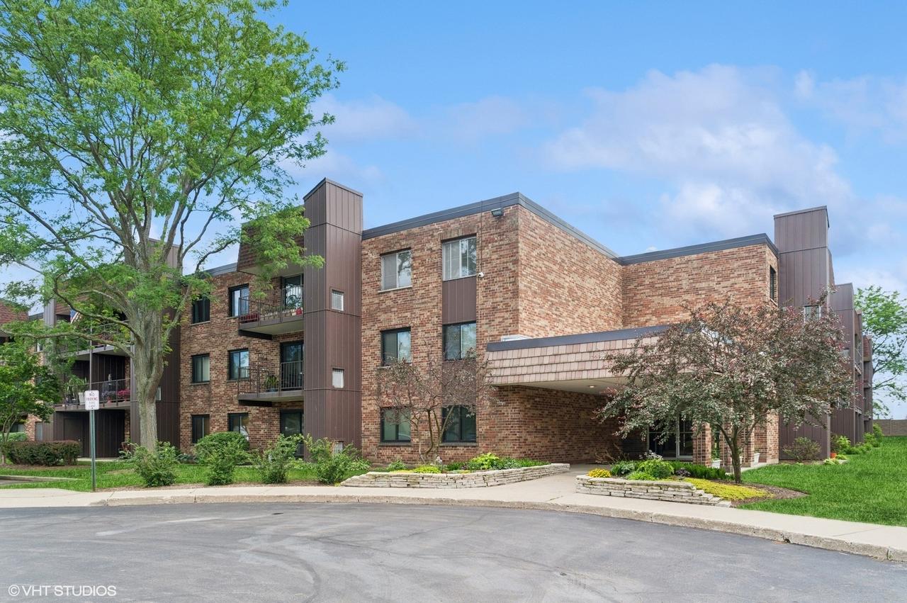 522 E Algonquin Rd. #309A, Schaumburg, IL 60173