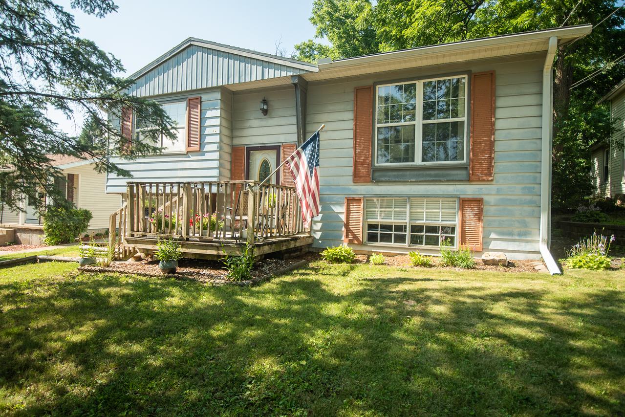 311 1/2 W Graham St., Dixon, IL 61021