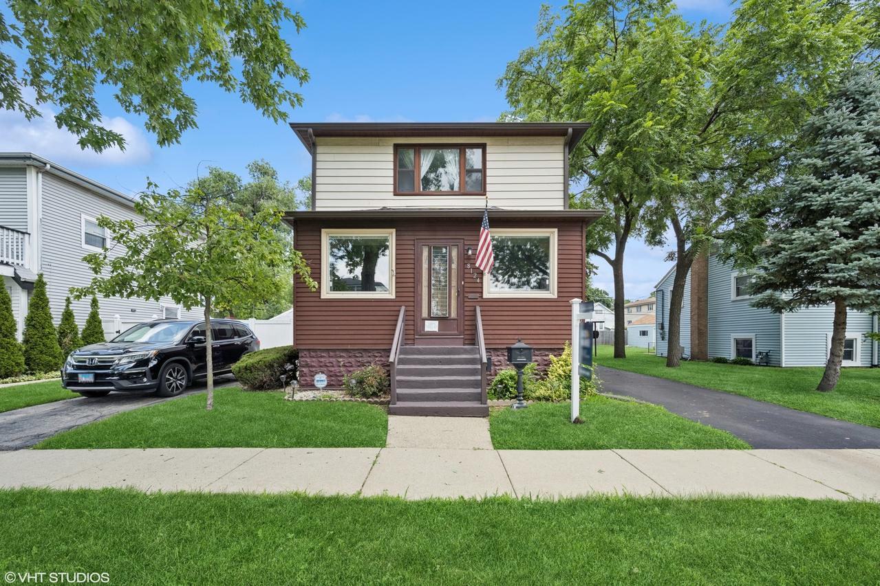 8124 44th St., Lyons, IL 60534