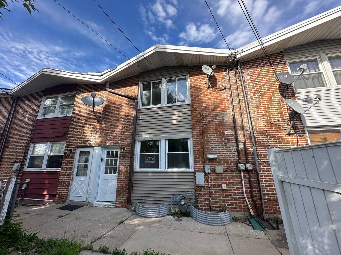 1370 Fargo Ave. #E, Des Plaines, IL 60018