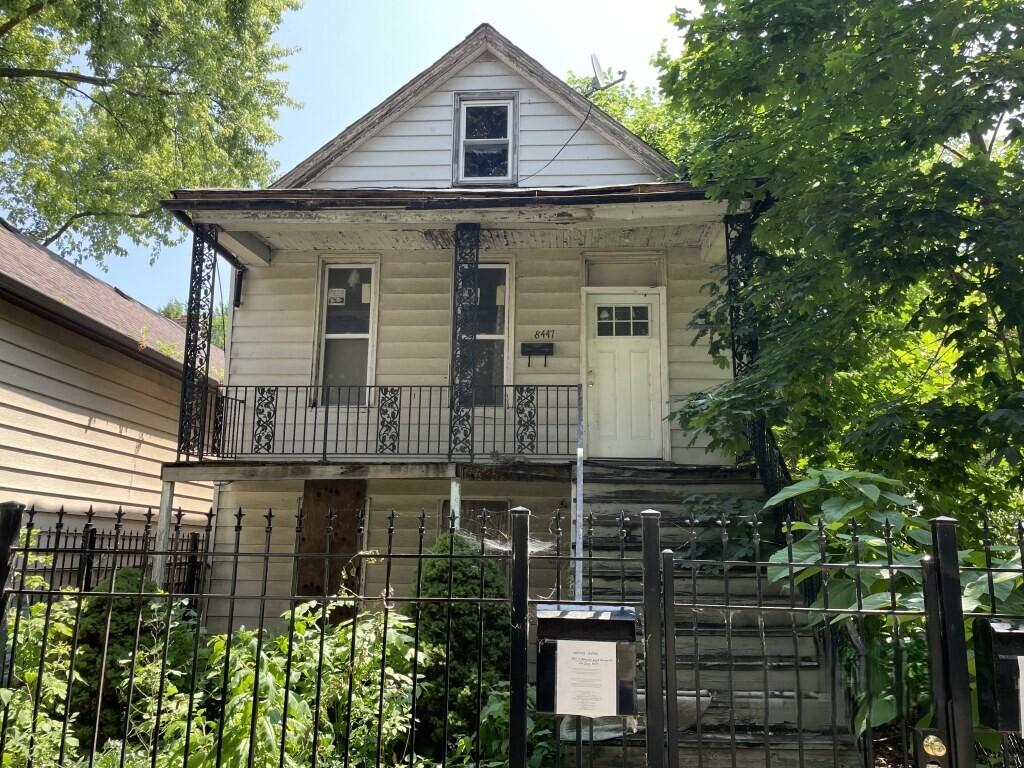 8447 S Escanaba Ave., Chicago, IL 60617