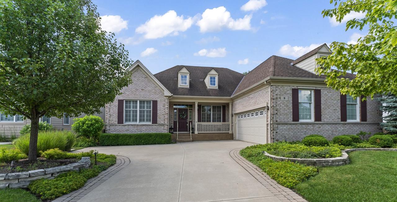 9 Aztec Ct., South Barrington, IL 60010