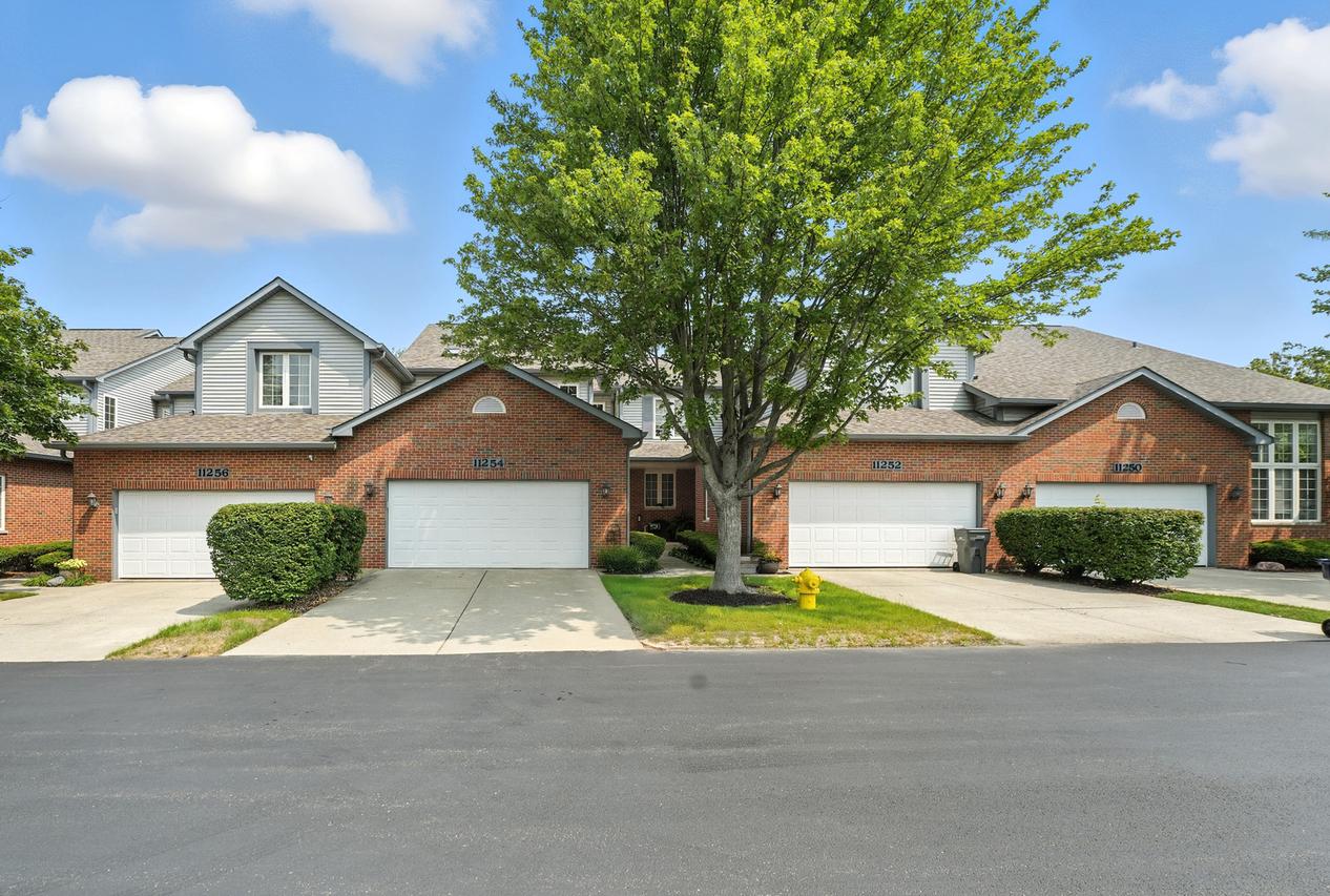 11254 Endicott Ct. #5A, Orland Park, IL 60467