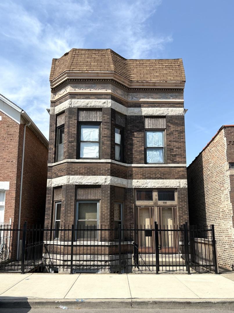 2838 S Keeley St., Chicago, IL 60608