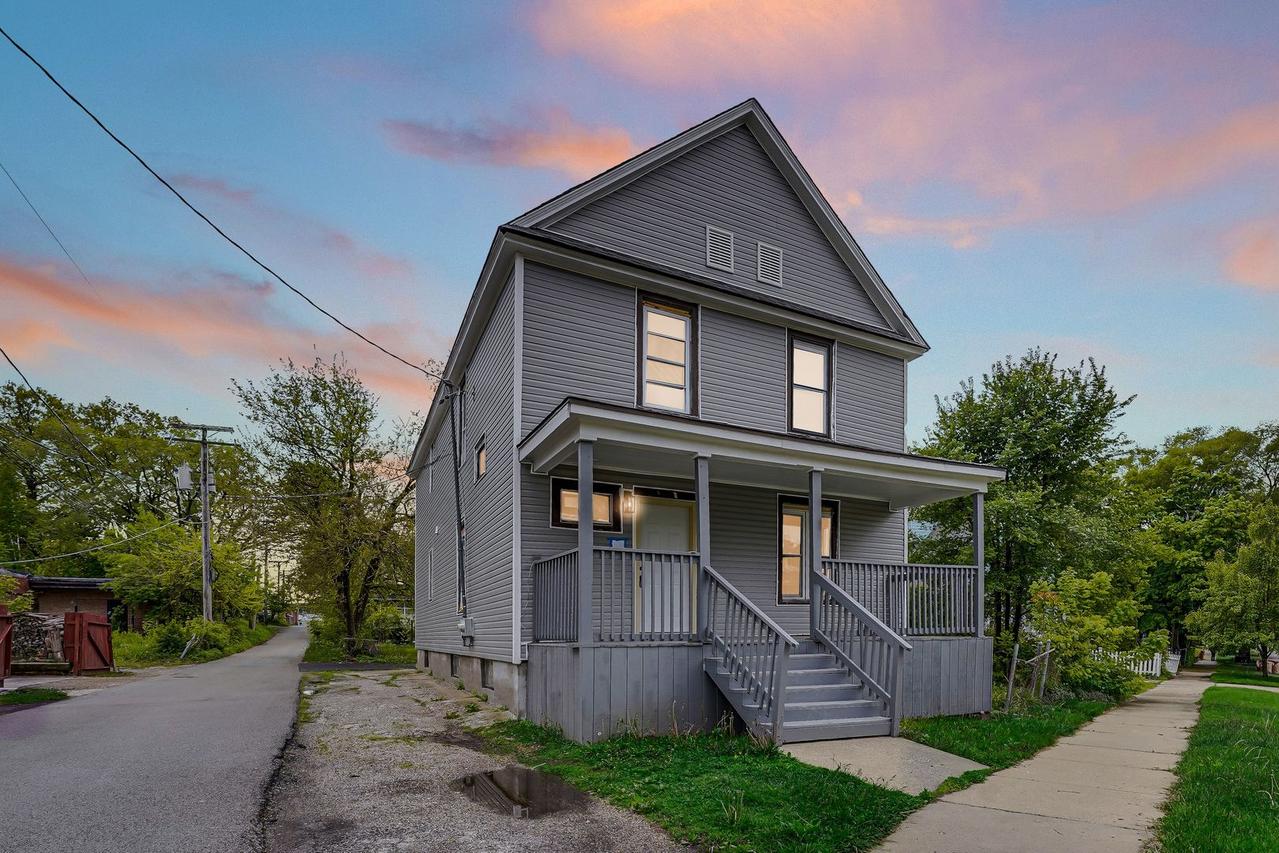 515 George Ave., Waukegan, IL 60085