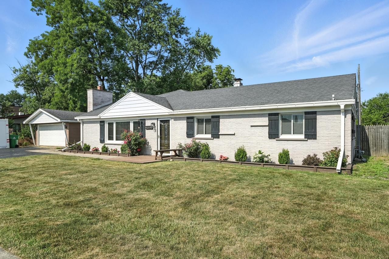 16448 Oak Park Ave., Tinley Park, IL 60477