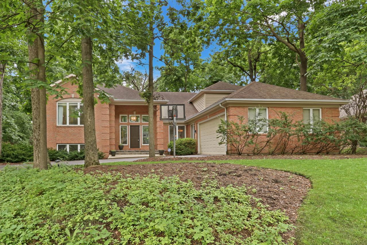 7509 Bittersweet Dr., Gurnee, IL 60031
