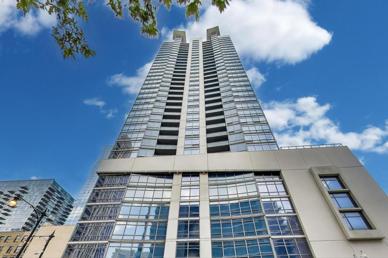 100 E 14th St. #709, Chicago, IL 60605