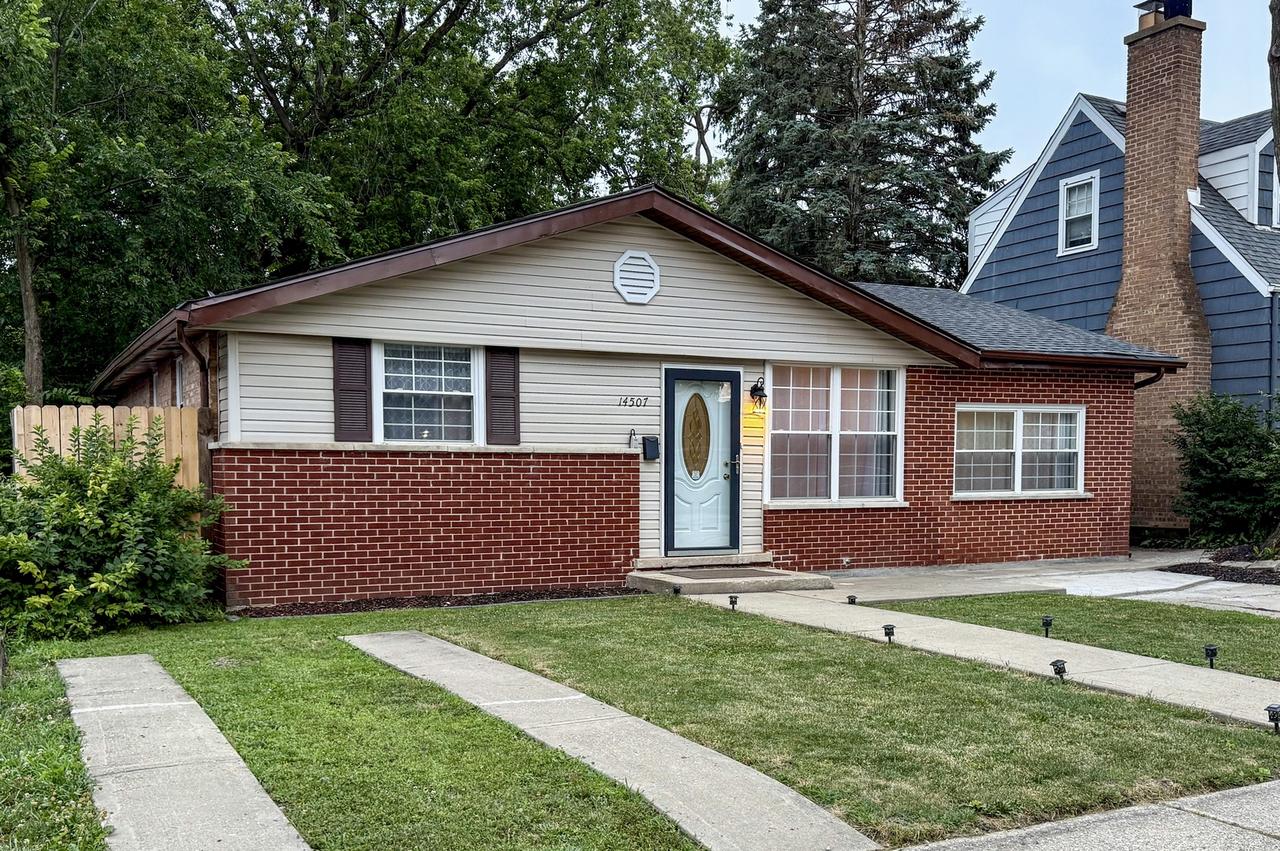 14507 Ridgeway Ave., Midlothian, IL 60445
