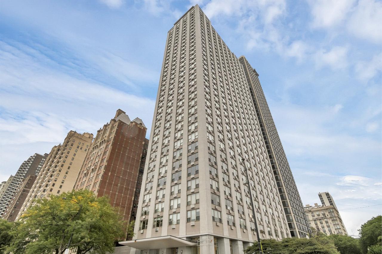 1550 N Lake Shore Dr. #2A, Chicago, IL 60610