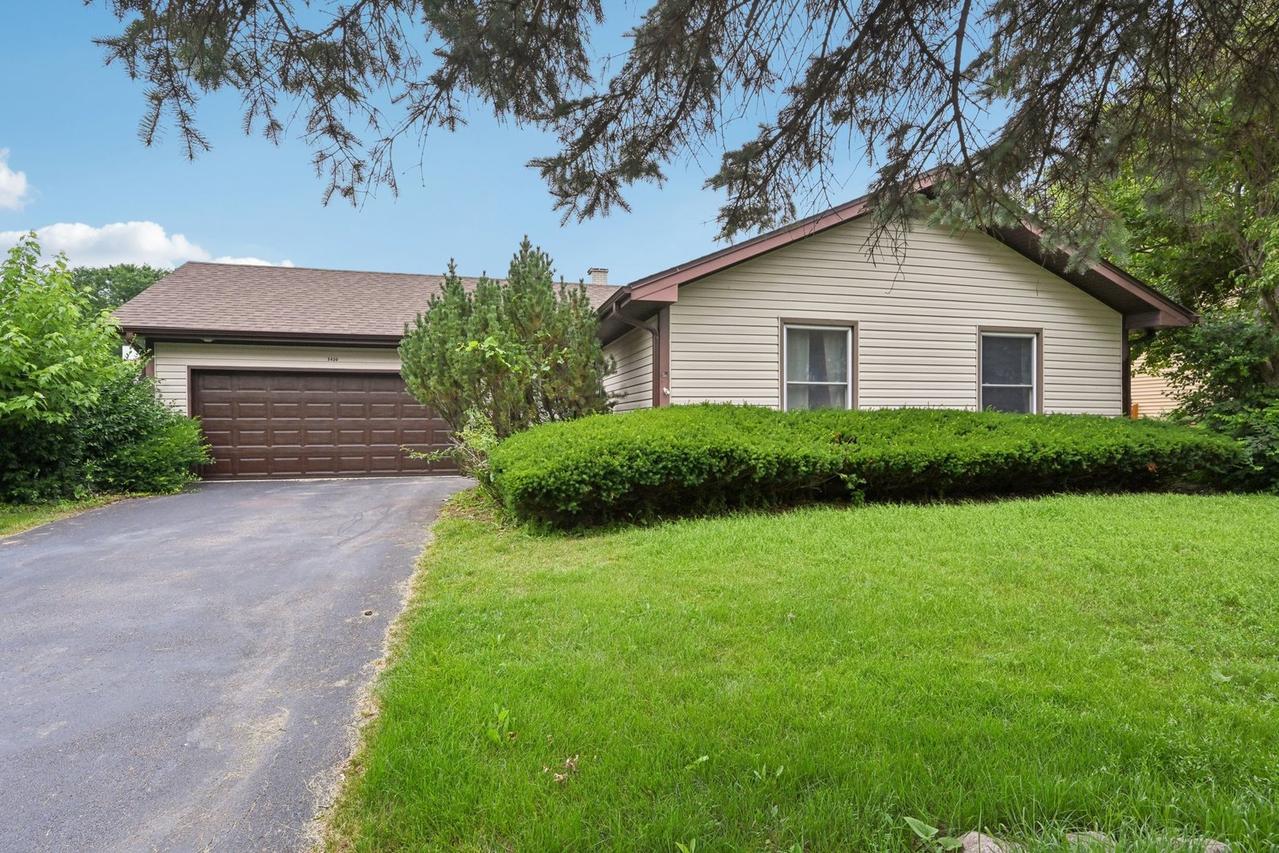 5420 W Sherman Dr., Mchenry, IL 60050