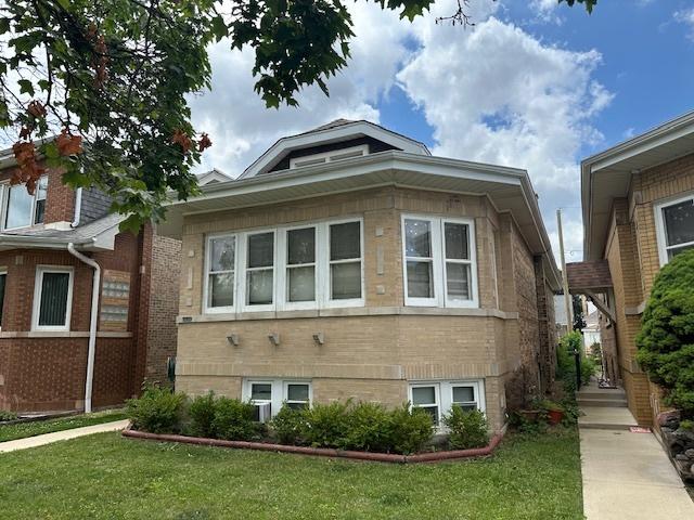 4540 N Menard Ave., Chicago, IL 60630