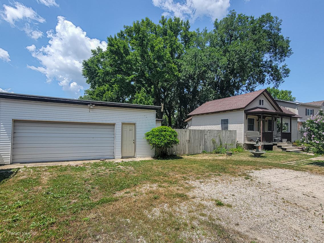 347 Crotty Ave., Seneca, IL 61360