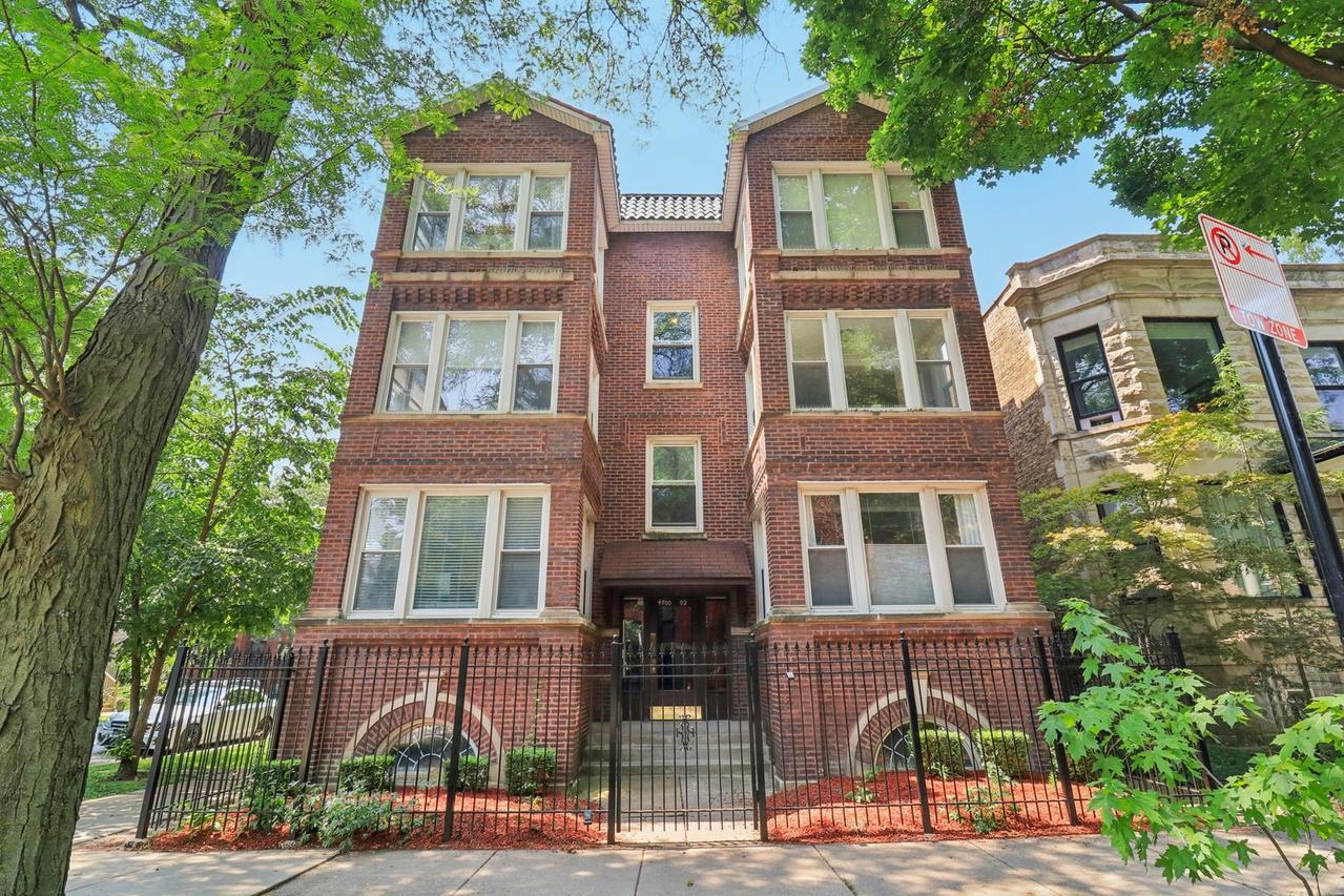 4702 N Campbell Ave. #2, Chicago, IL 60625
