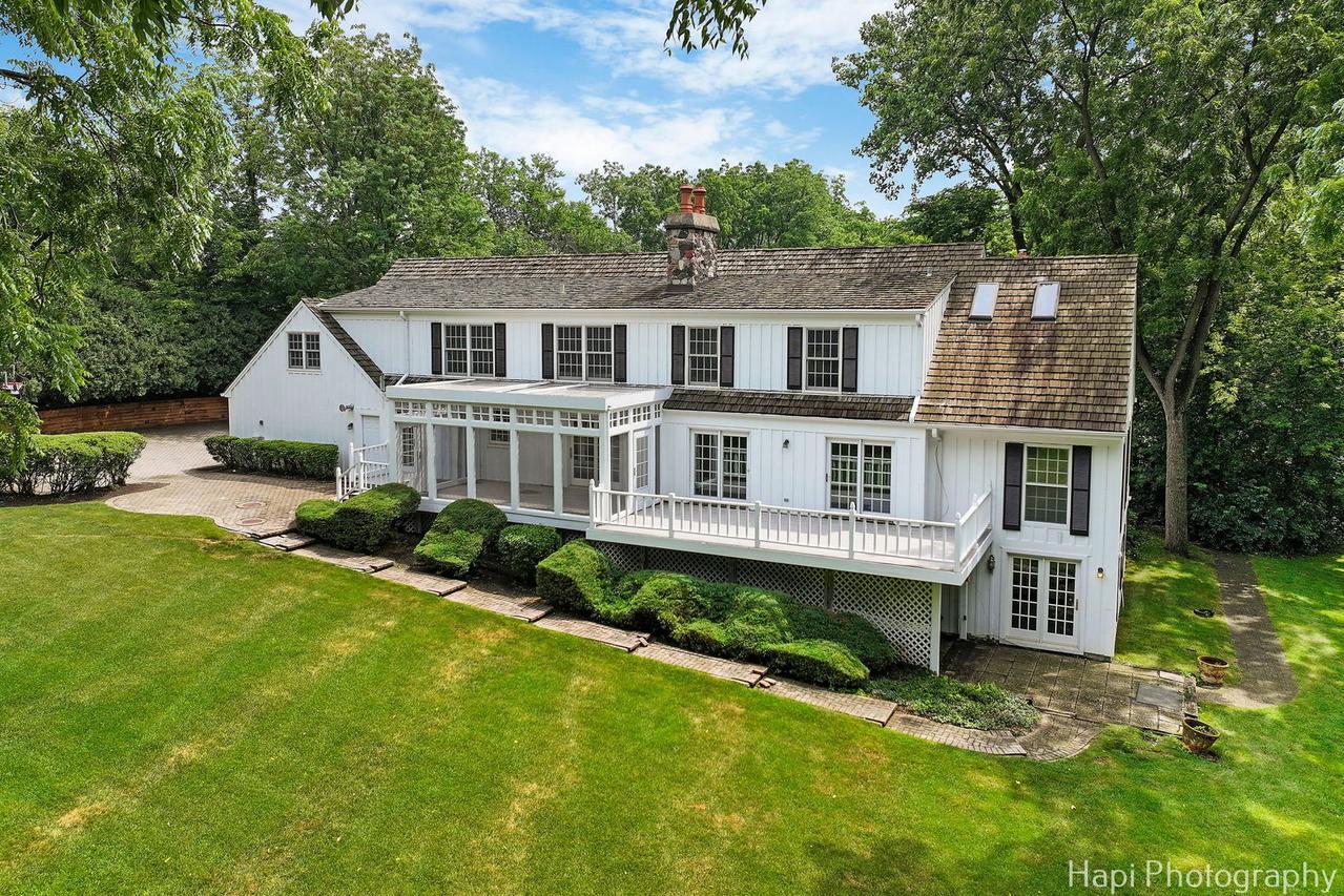 21956 N Hickory Hill Dr., Kildeer, IL 60047