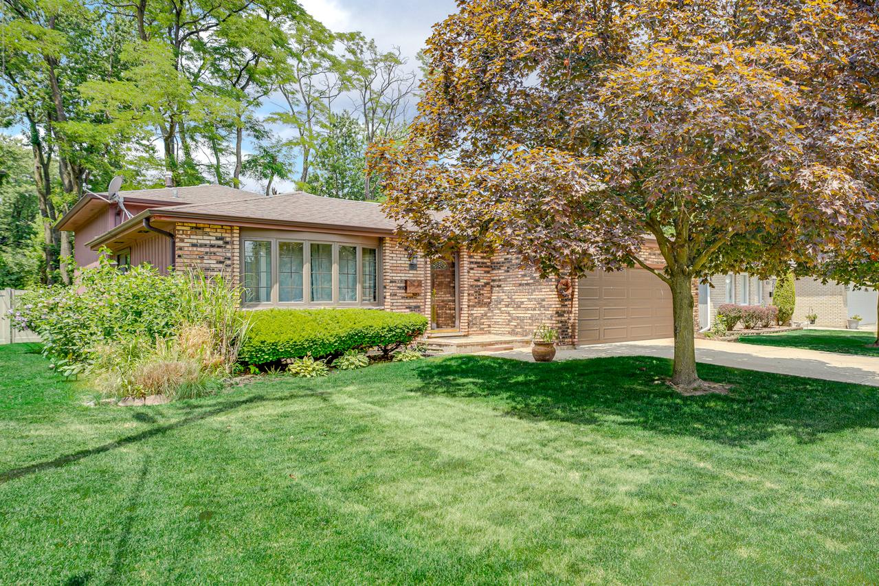 17720 Ashland Ave., Homewood, IL 60430