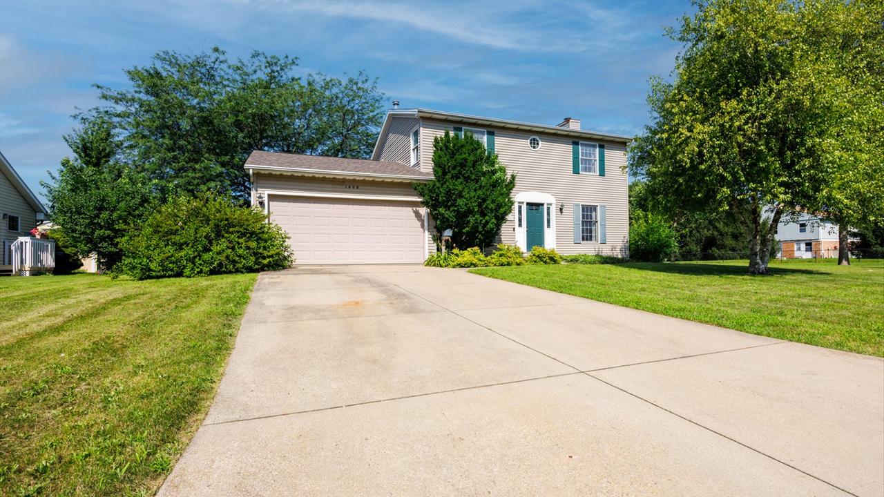 1409 N Maple St., Normal, IL 61761