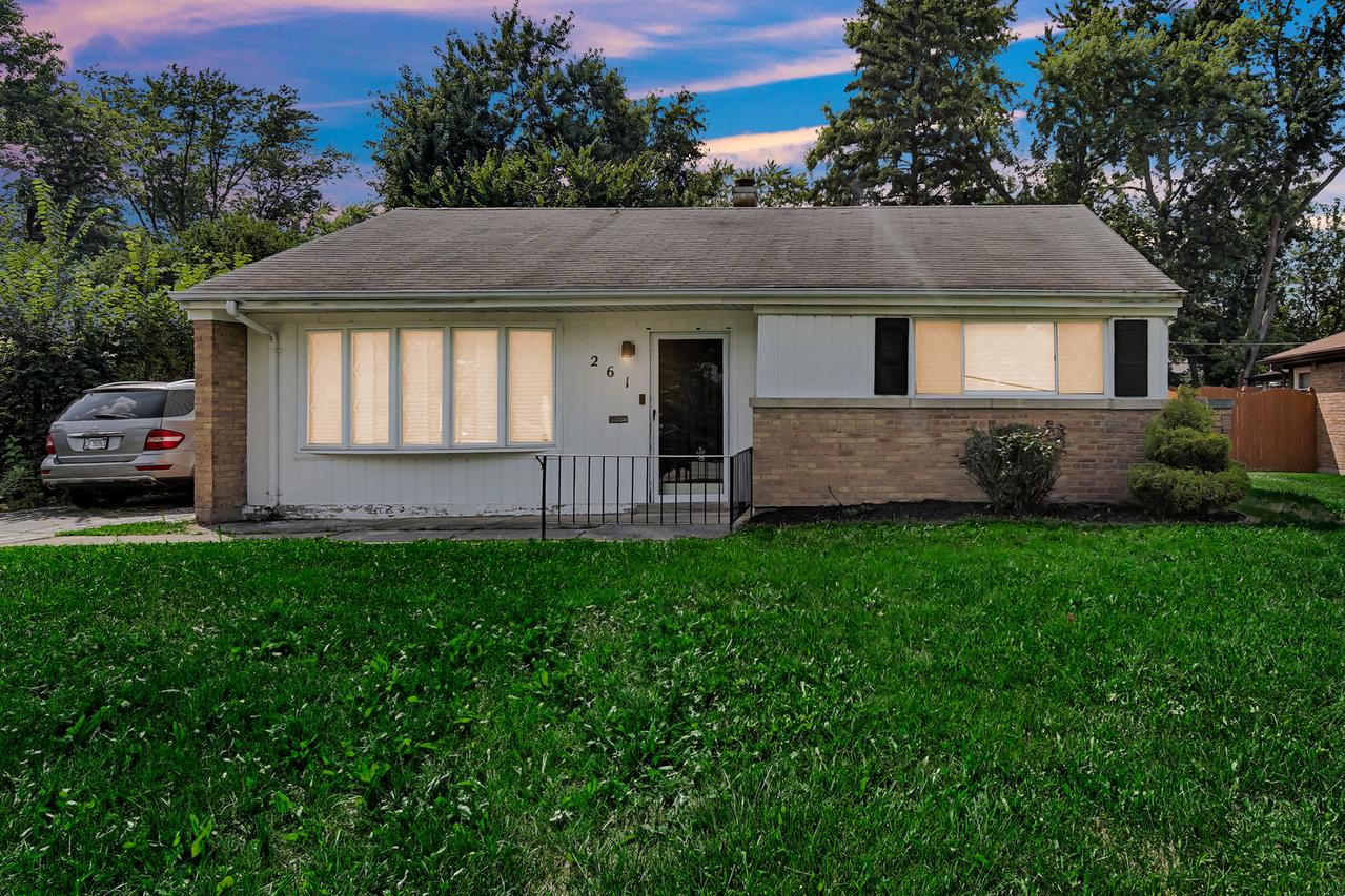 261 Minocqua St., Park Forest, IL 60466