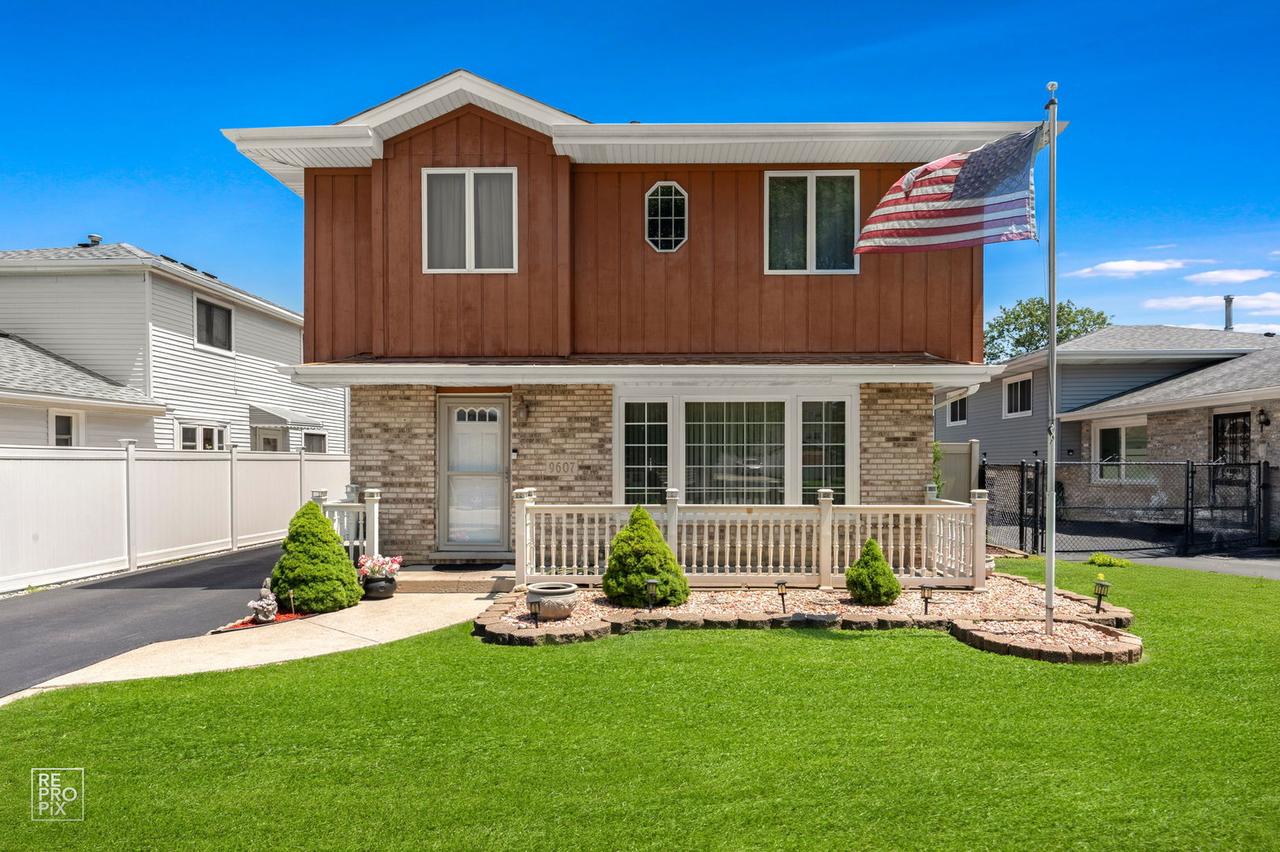 9607 Marion Ave., Oak Lawn, IL 60453