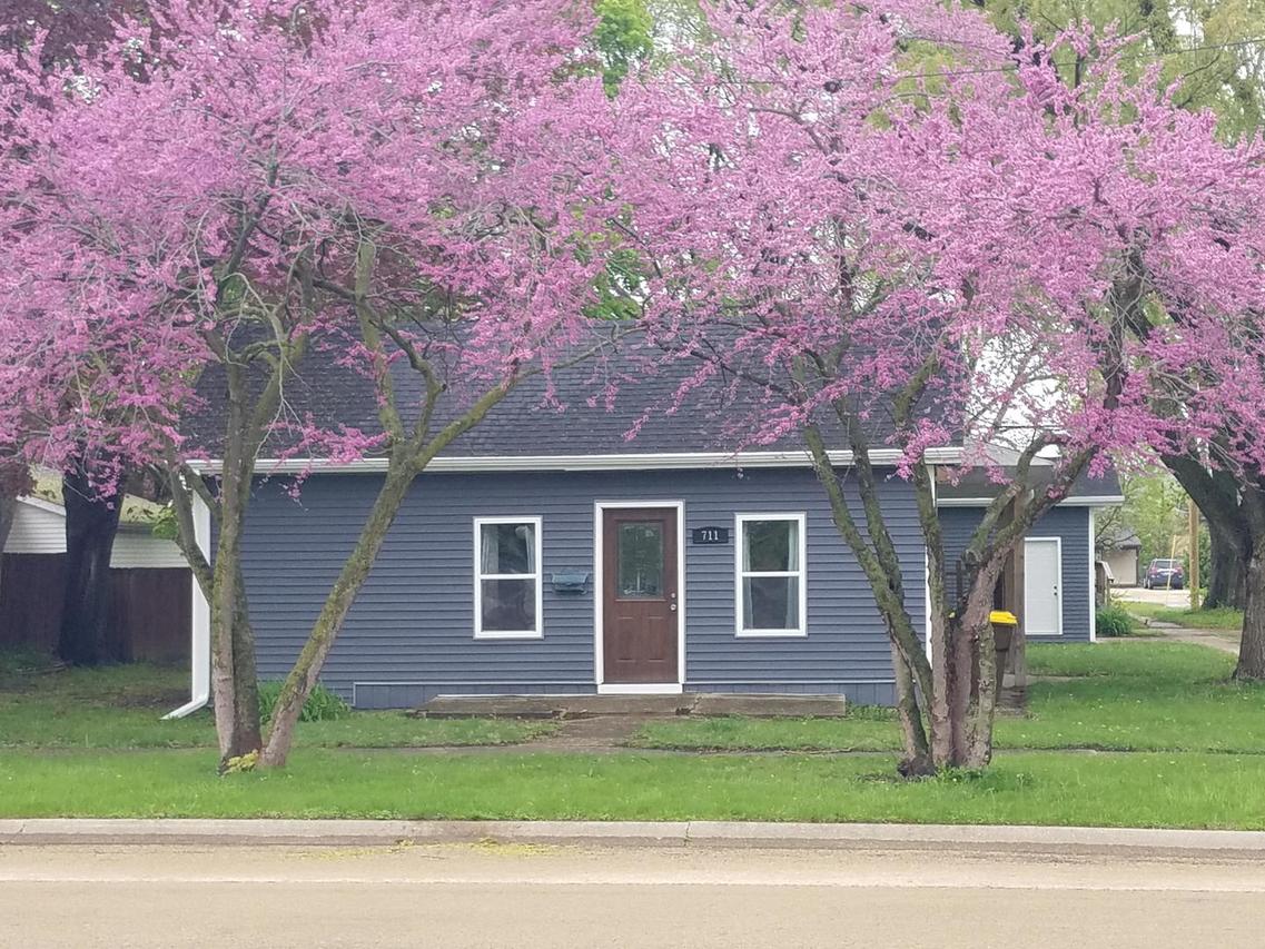 711 S 3rd St., Oregon, IL 61061