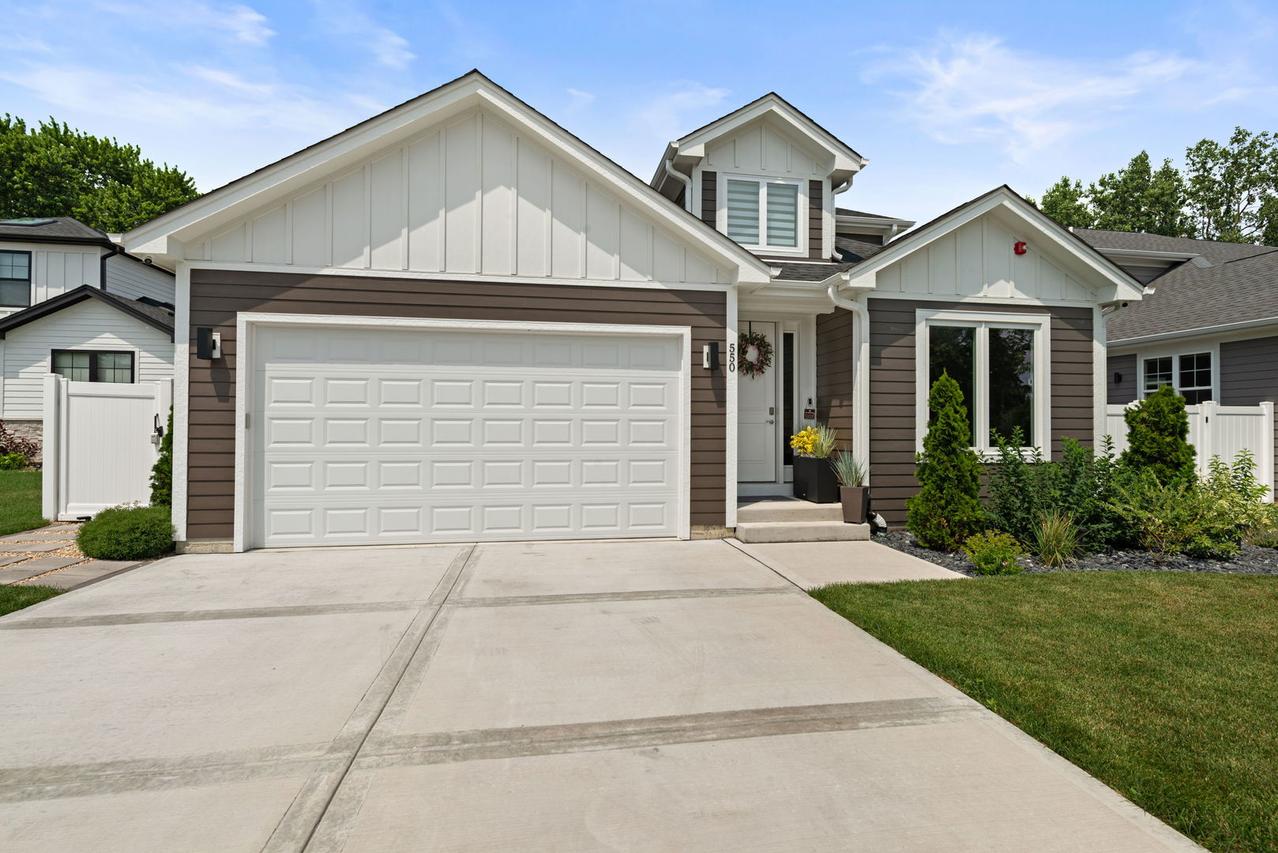 550 Francesca Ln., Roselle, IL 60172