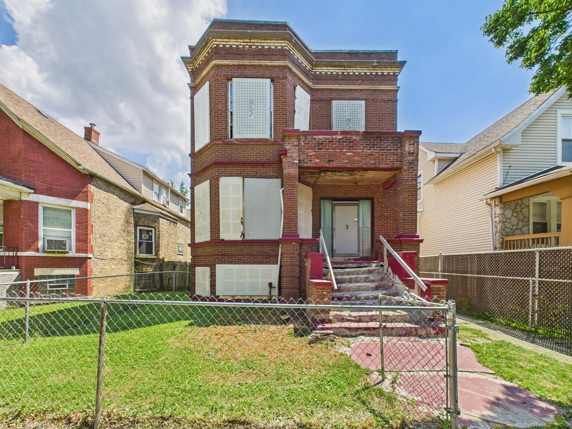 5045 W Erie St., Chicago, IL 60644