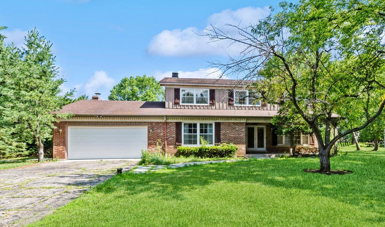 2527 Checker Rd., Long Grove, IL 60047