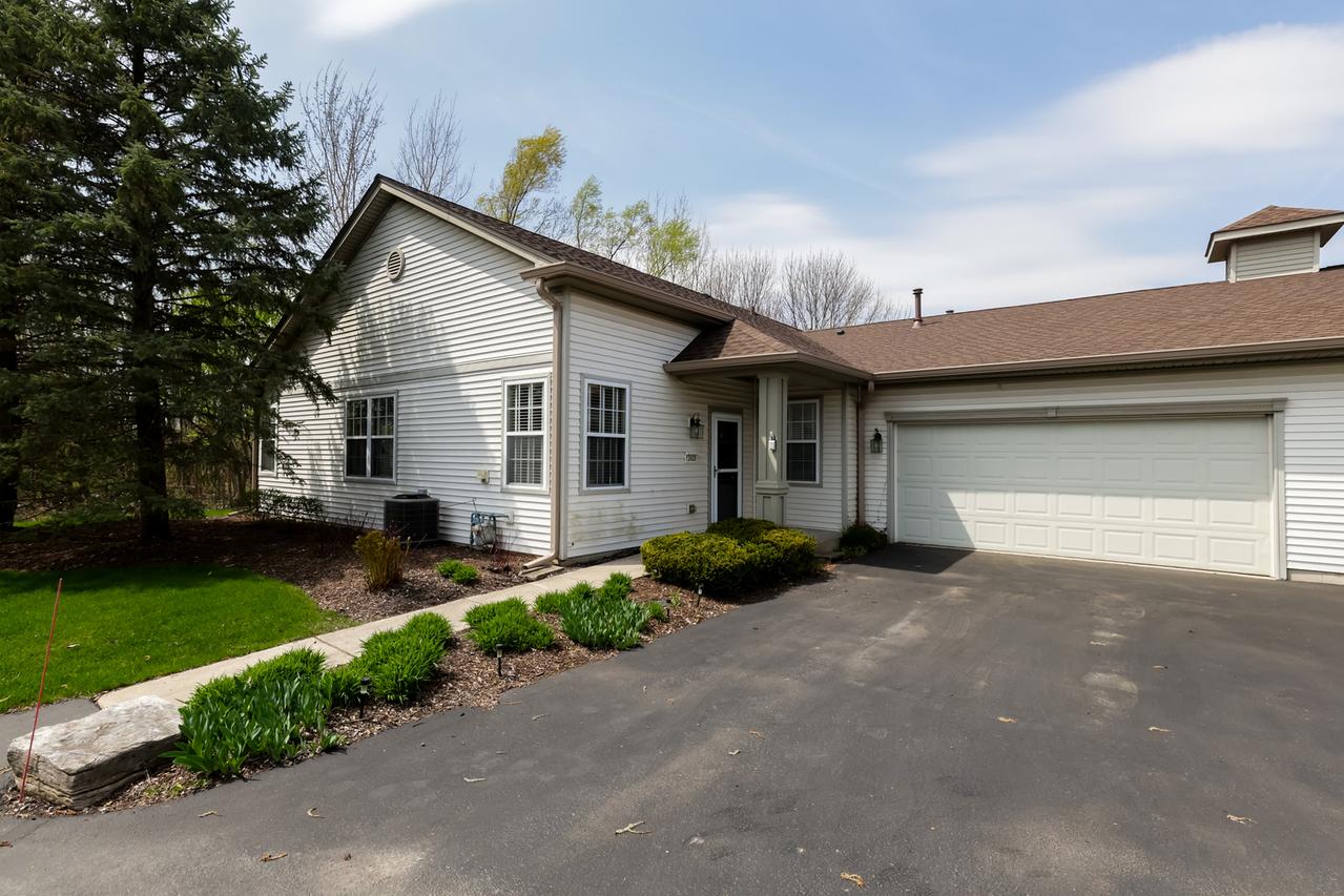 13439 Michigan Ave. #1, Huntley, IL 60142