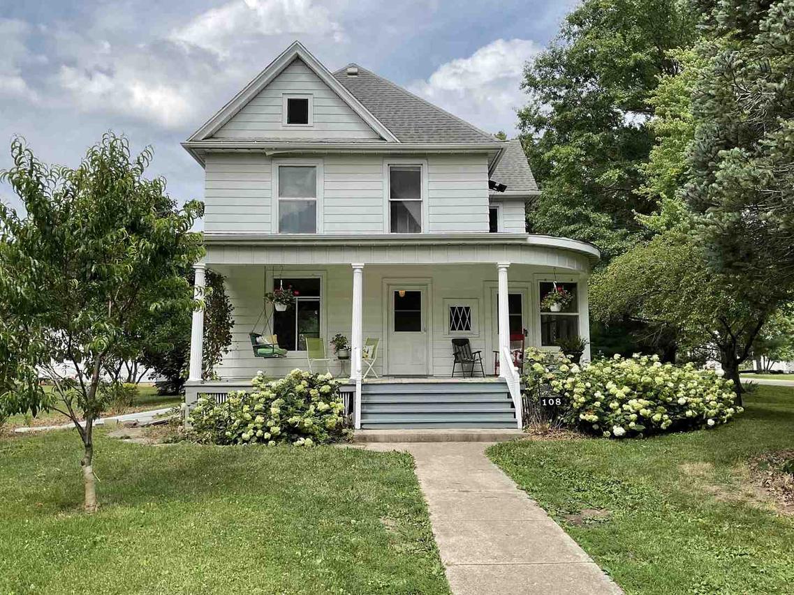 108 N Walnut St., Lindenwood, IL 61049