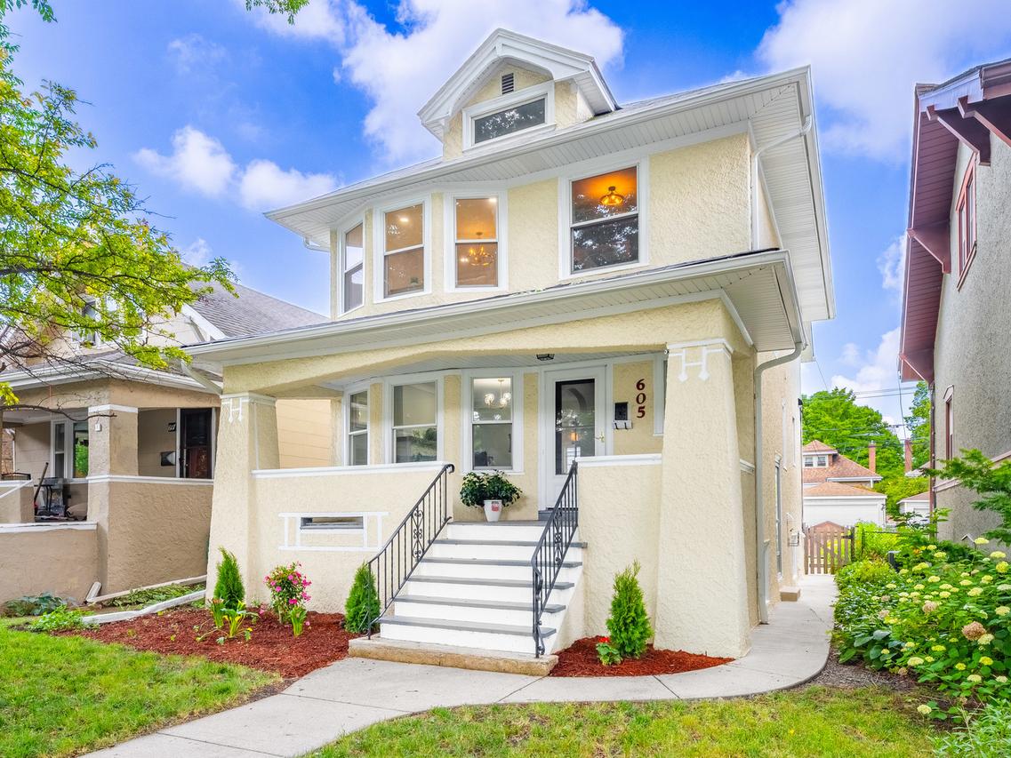 605 Home Ave., Oak Park, IL 60304