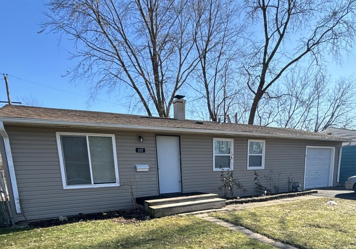 237 Harrison St., Carpentersville, IL 60110