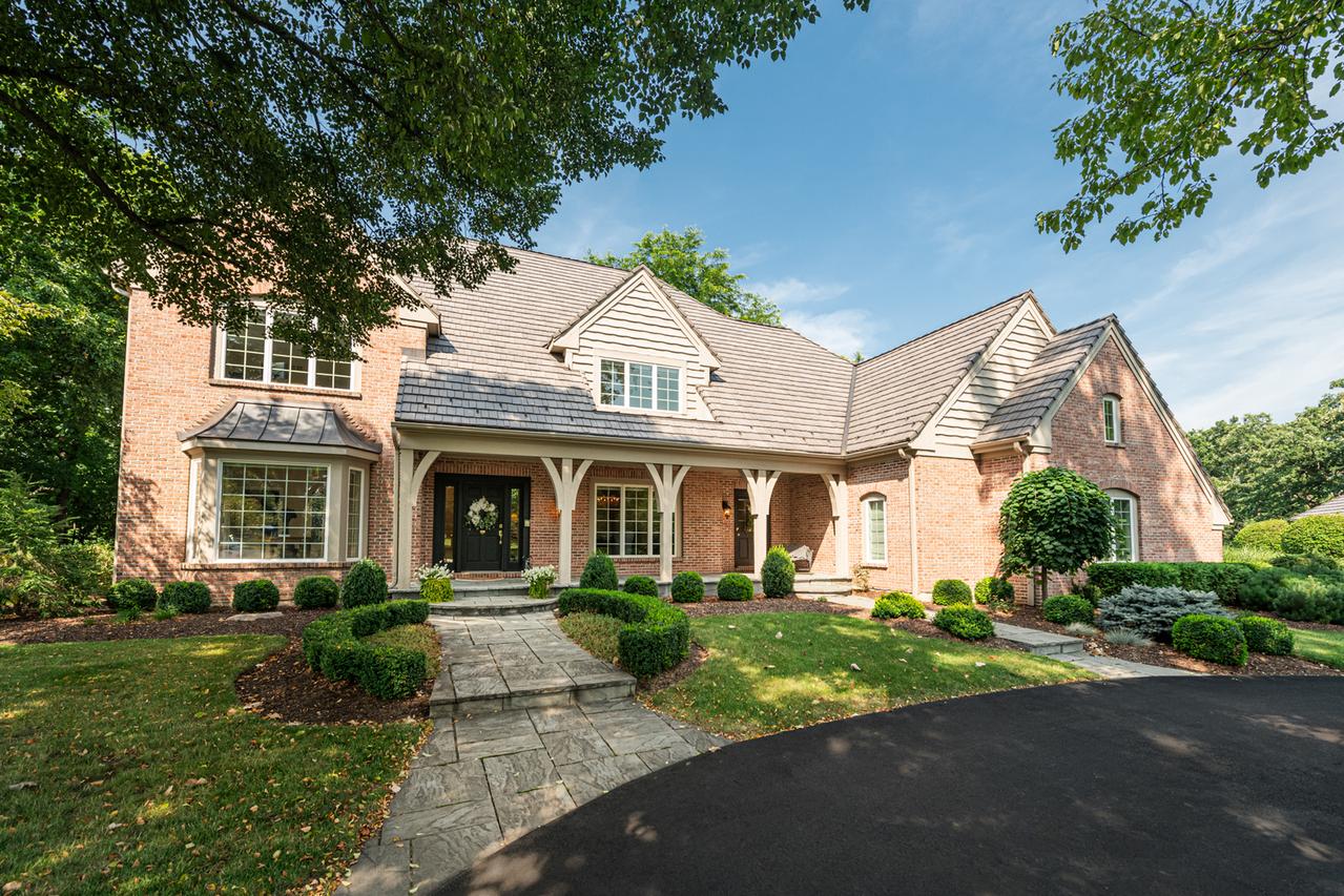60 S Wynstone Dr., North Barrington, IL 60010