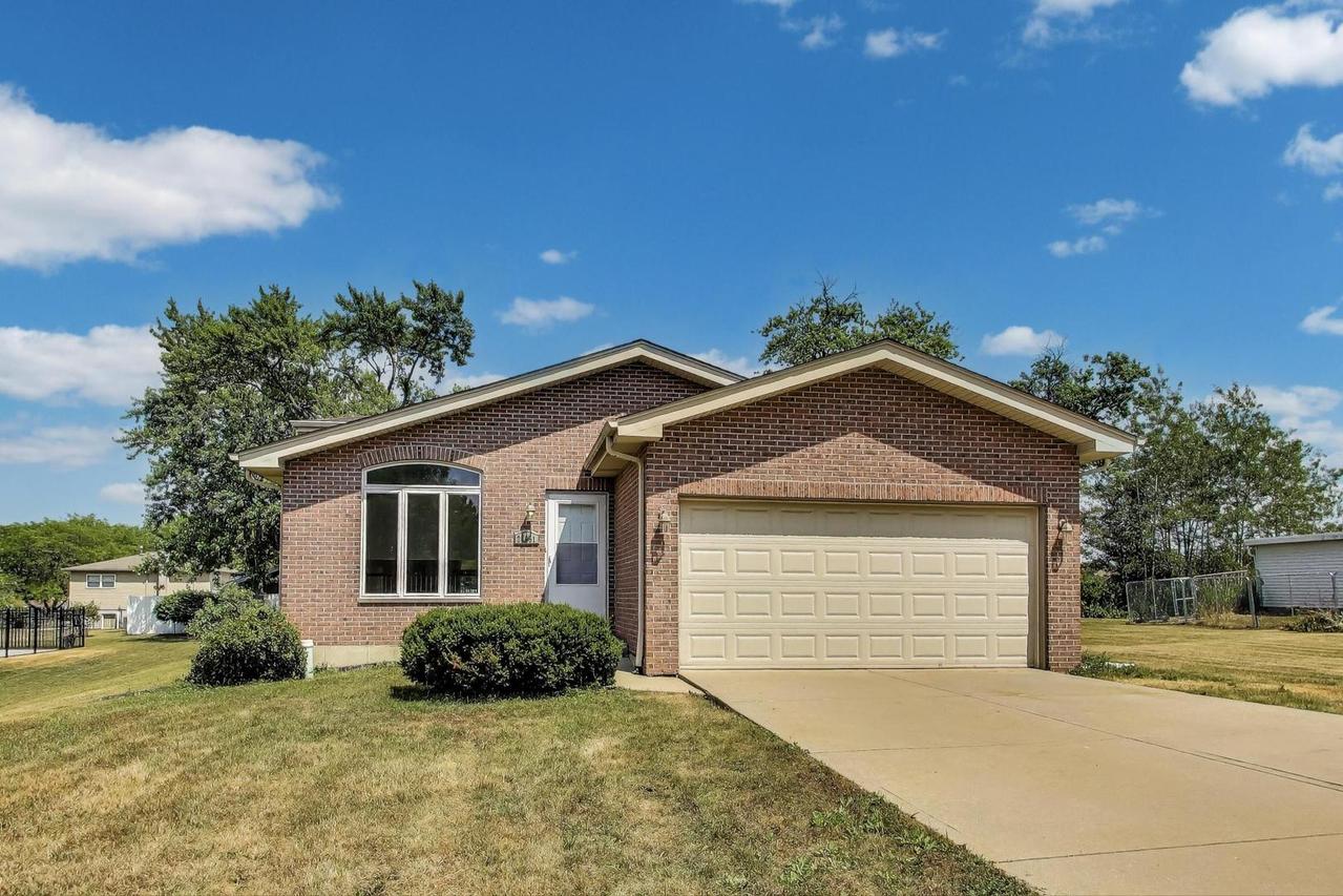25651 S Middle Point Ave., Monee, IL 60449