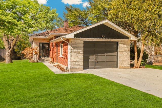 2936 Warbler Pl., Highland Park, IL 60035