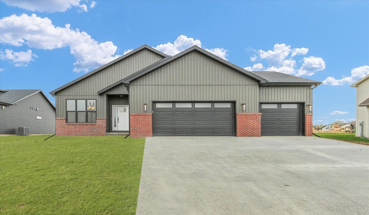 2816 Clarion Rd., Urbana, IL 61802