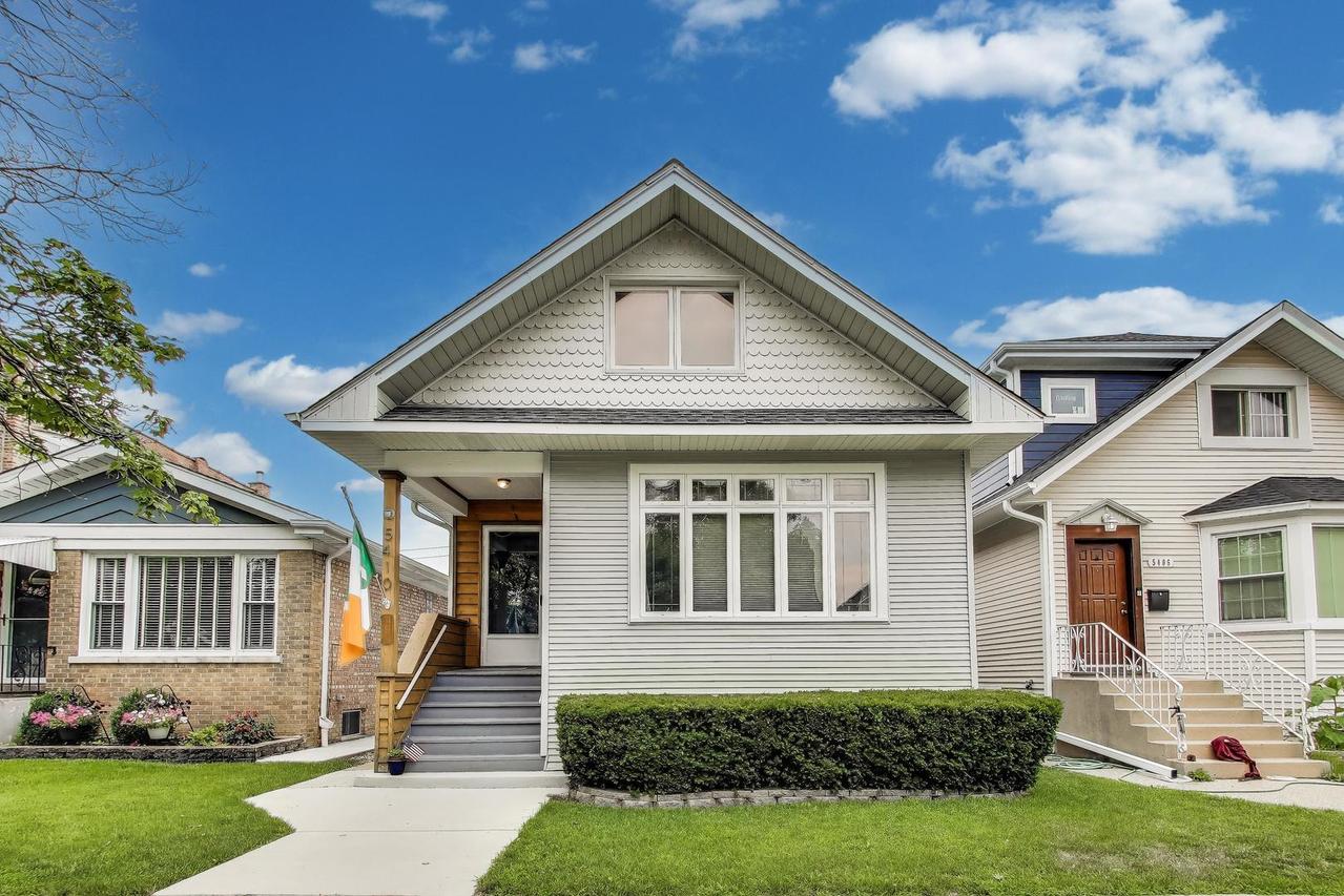 5410 W Grace St., Chicago, IL 60641