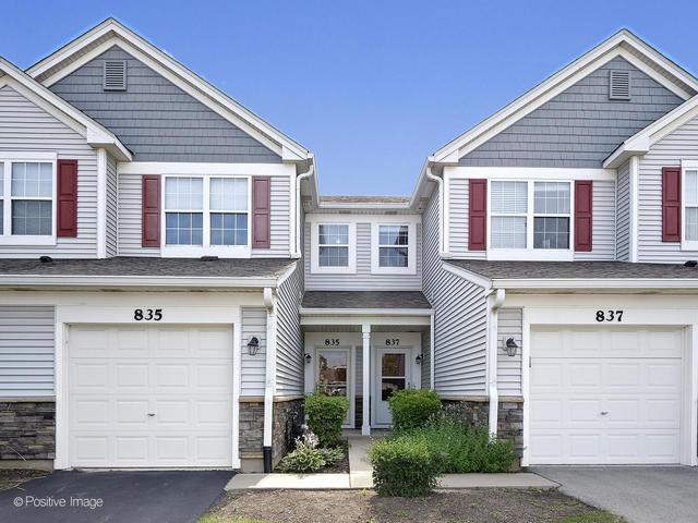 835 Genesee Dr., Naperville, IL 60563