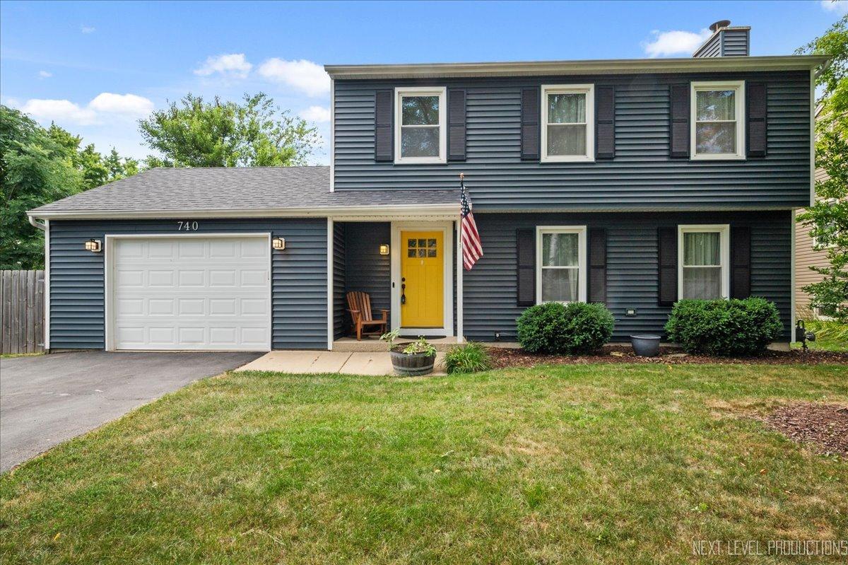 740 Lexington Ave., St. Charles, IL 60174