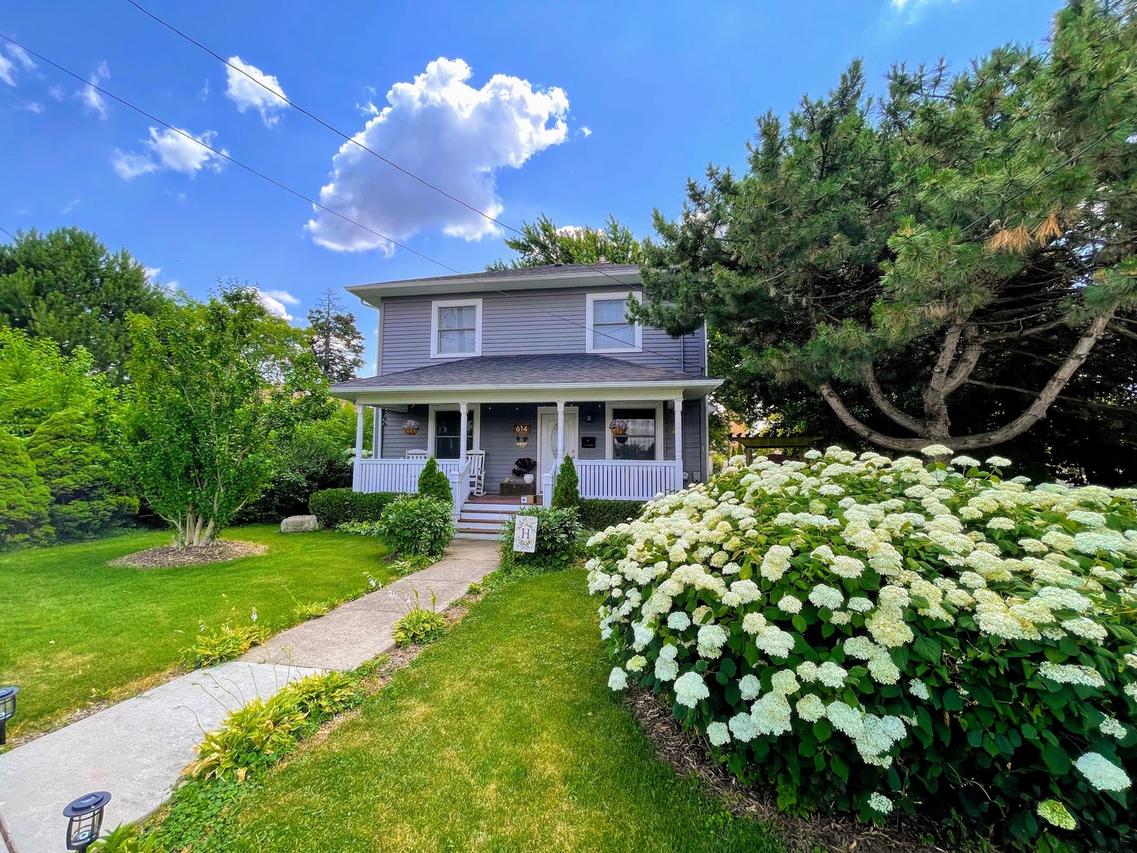 614 Mccarthy Rd., Lemont, IL 60439