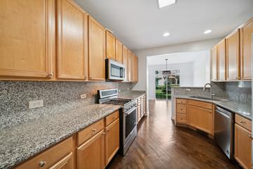 415 Bay Tree Cir., Vernon Hills, IL 60061