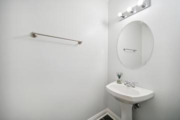 415 Bay Tree Cir., Vernon Hills, IL 60061