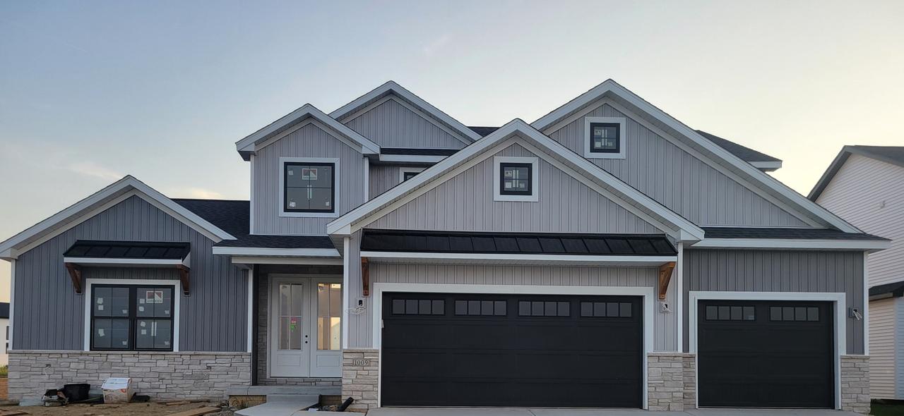 1009 Mount Carmel Rd., Bloomington, IL 61705