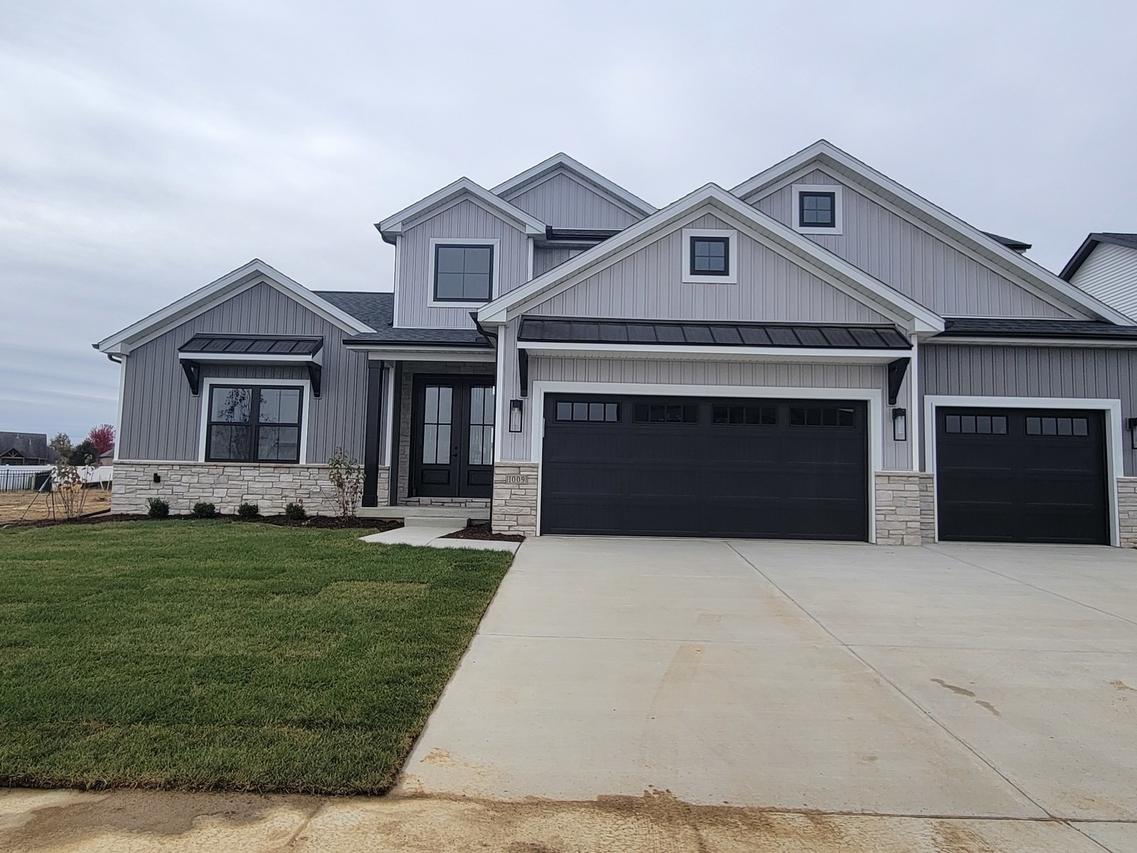 1009 Mount Carmel Rd., Bloomington, IL 61705