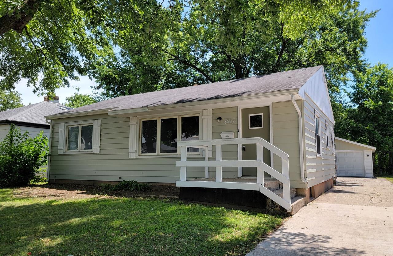 2928 Ridgeway Ave., Rockford, IL 61101